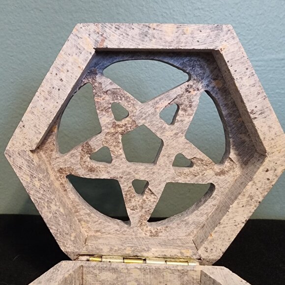 Soapstone Pentagram Trinket Box - Picture 8 of 9